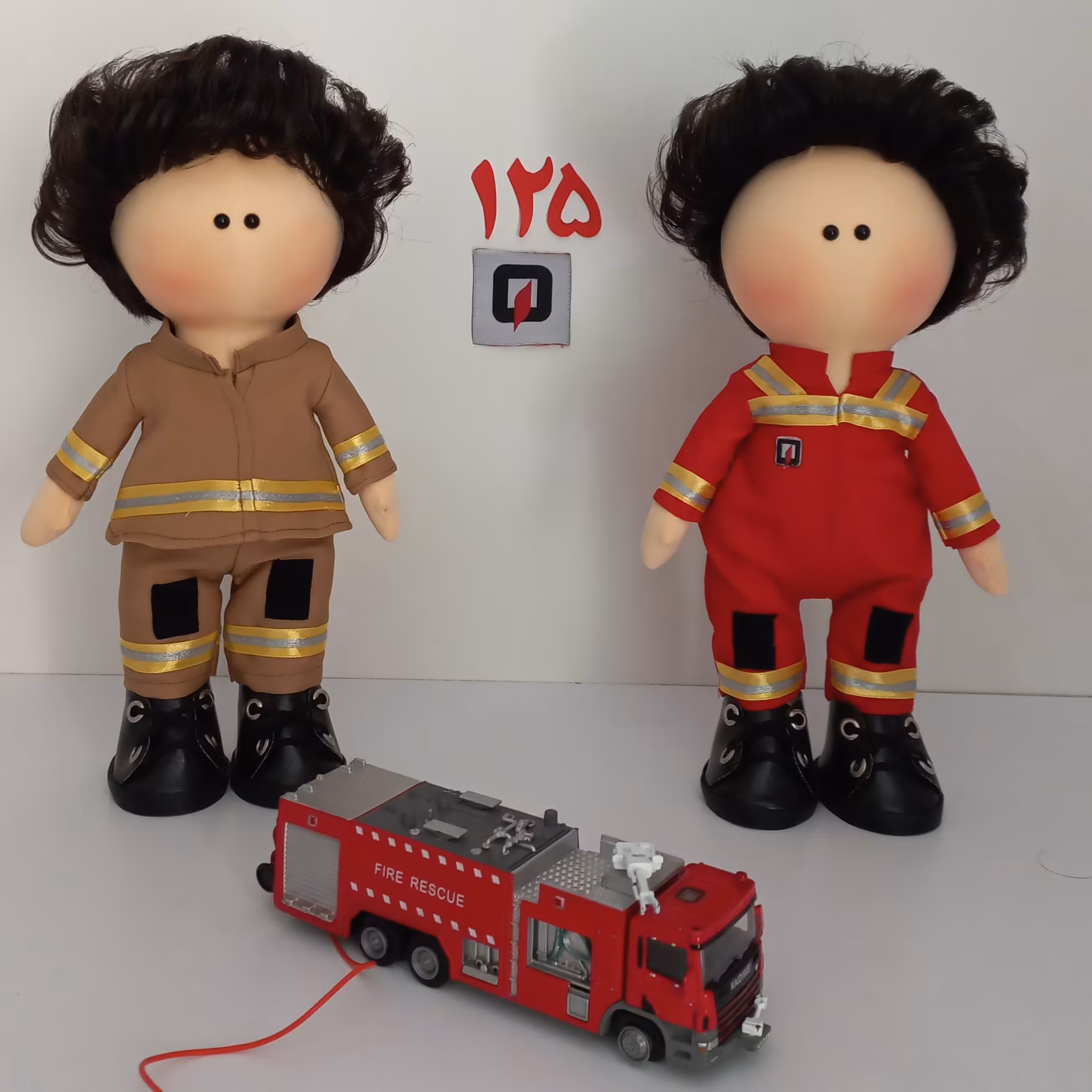 عروسک روسی25سانتی،شغل آتشنشان طبق سلیقه مشتری قابل سفارش است. 