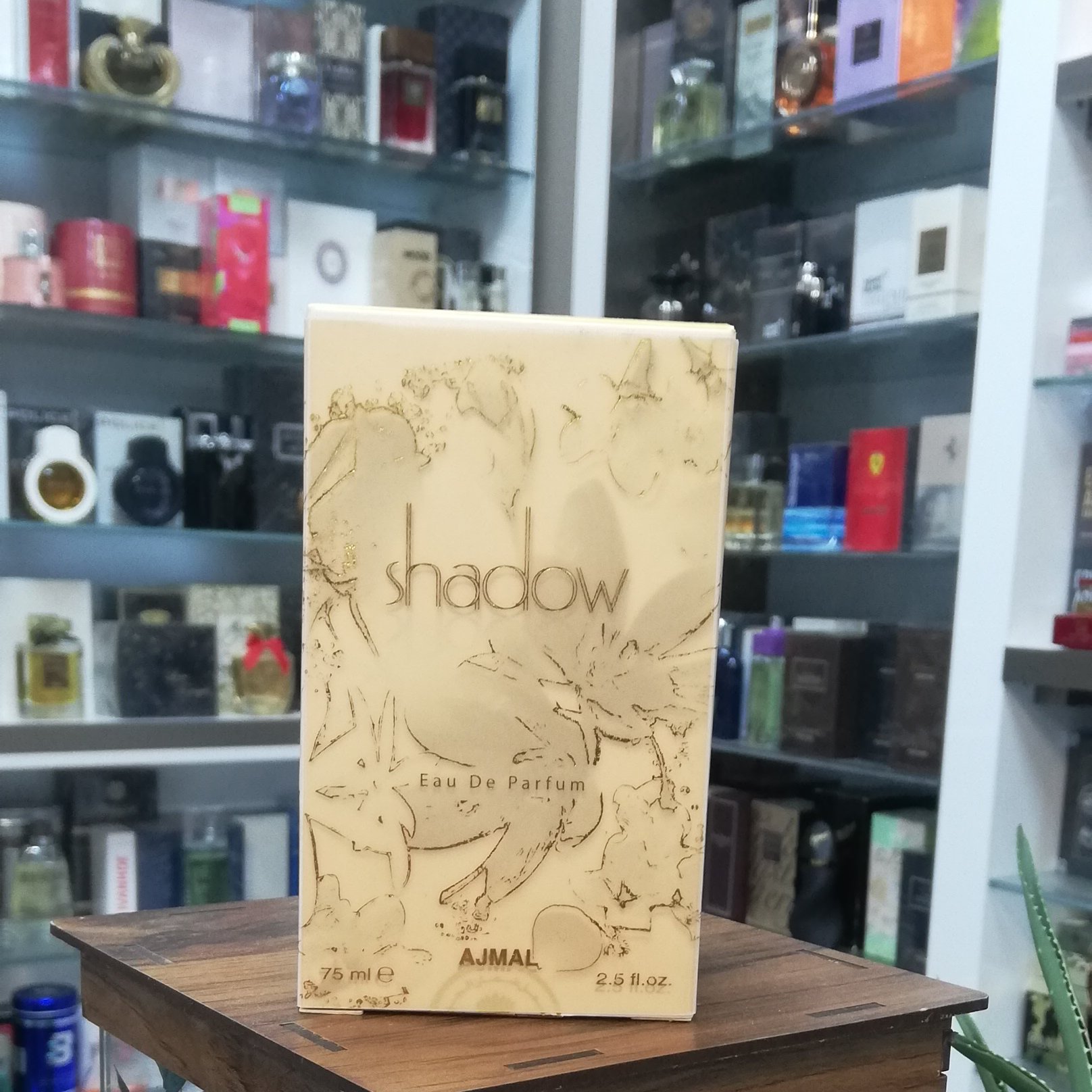 عطر اجمل شادو زنانه ادو پرفیوم
AJMAL shadow for her EDP