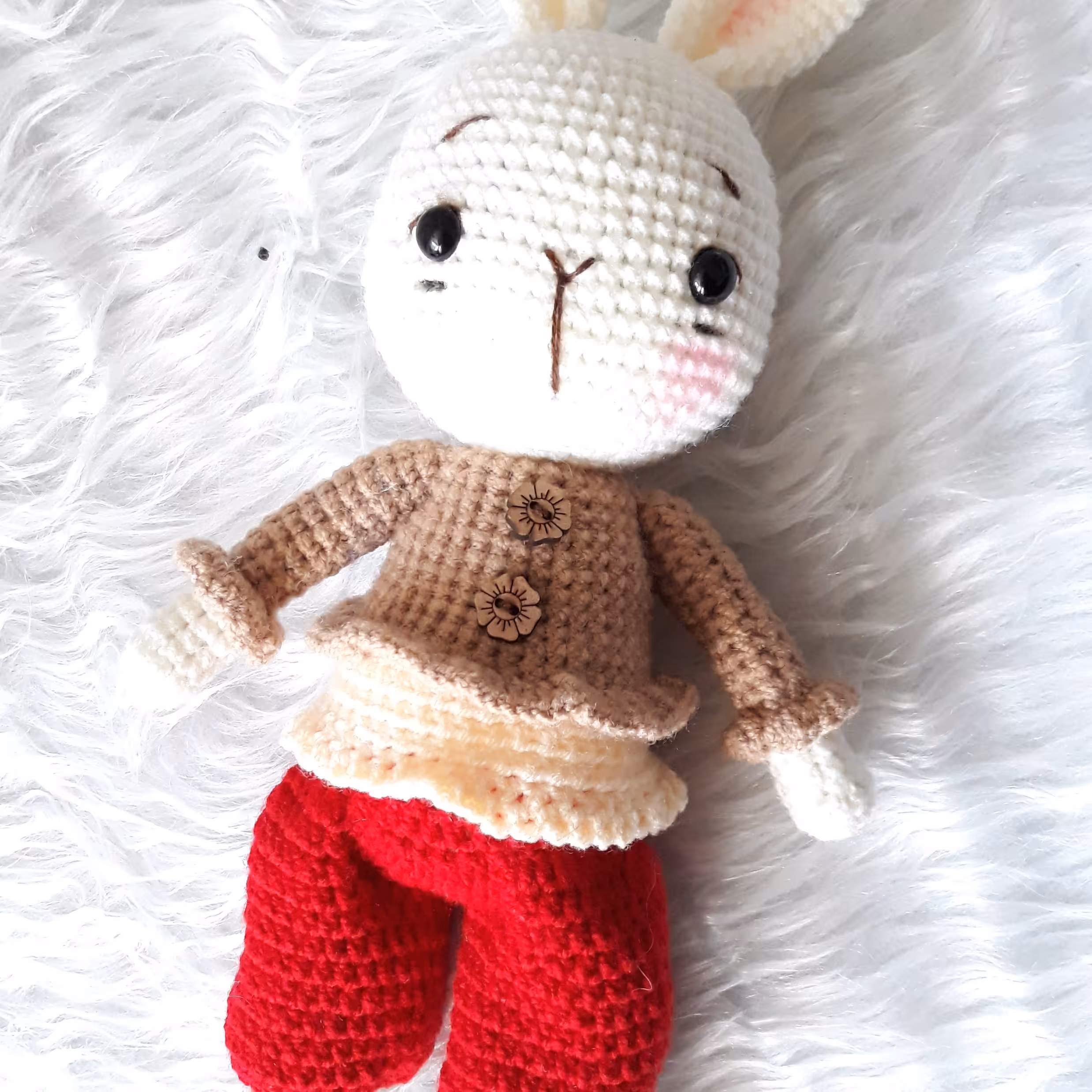 عروسک بافتنی خرگوش  سنتی  پوش بافته شده با بهترین متریال و الیاف ایرانی