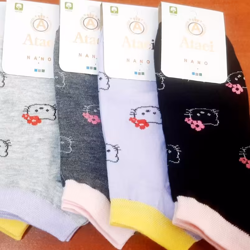 تولید جوراب نخی اعلا جداب شیک درجه یک اعلا تنوع دار رنگبندی طرحدار و ساده ارسال رایگان بسته بندی شیک فروش عمده و تک جین