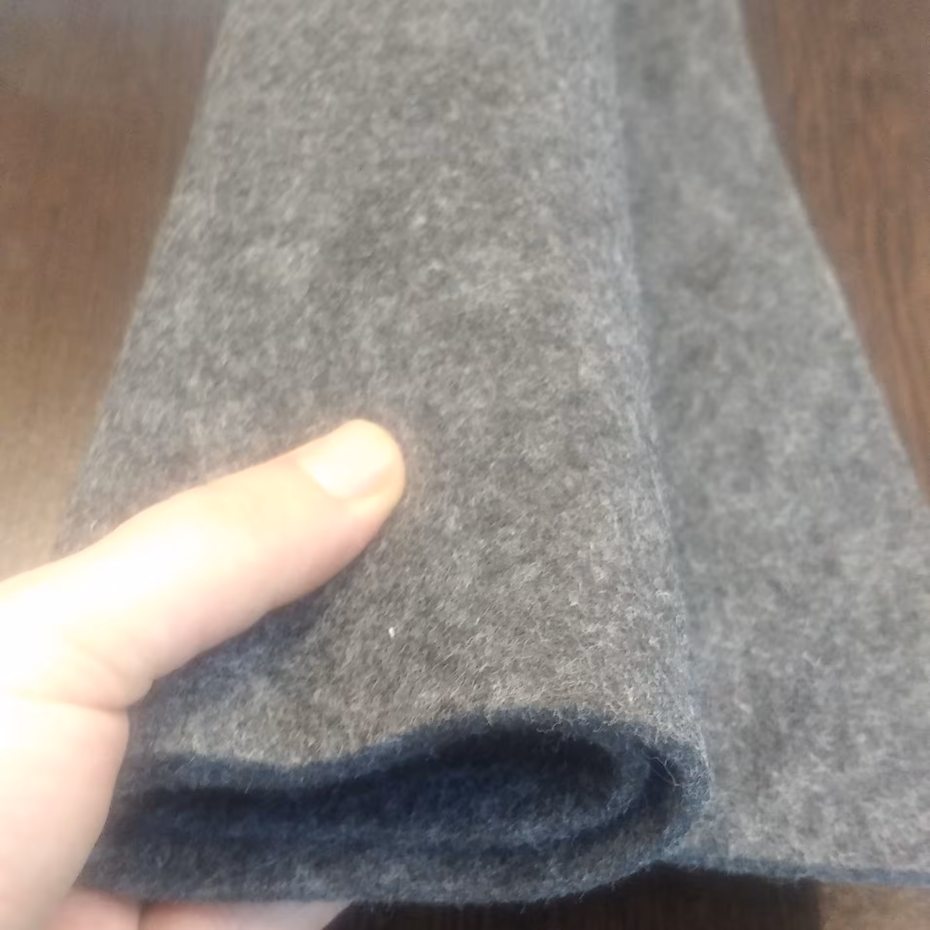 نمد 4 میل ضخیم طوسی تیره 50 در 70 سانت