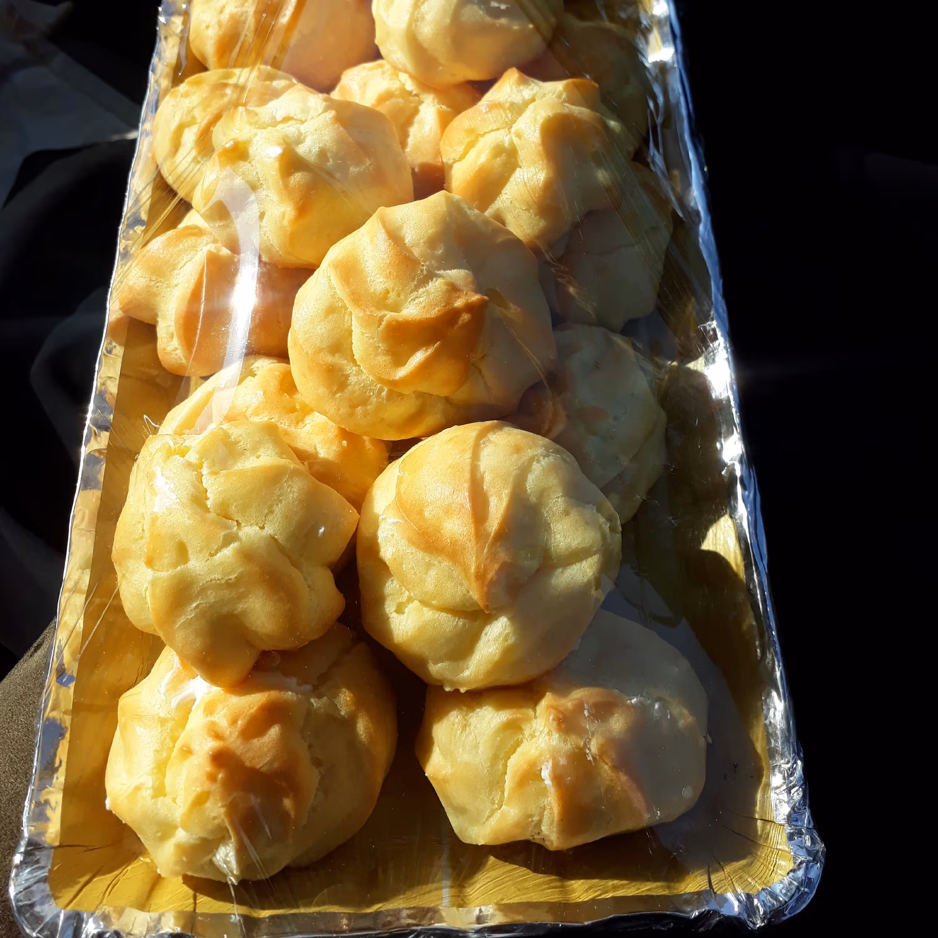 آموزش حضوری نان خامه ای و رولت خامه ای