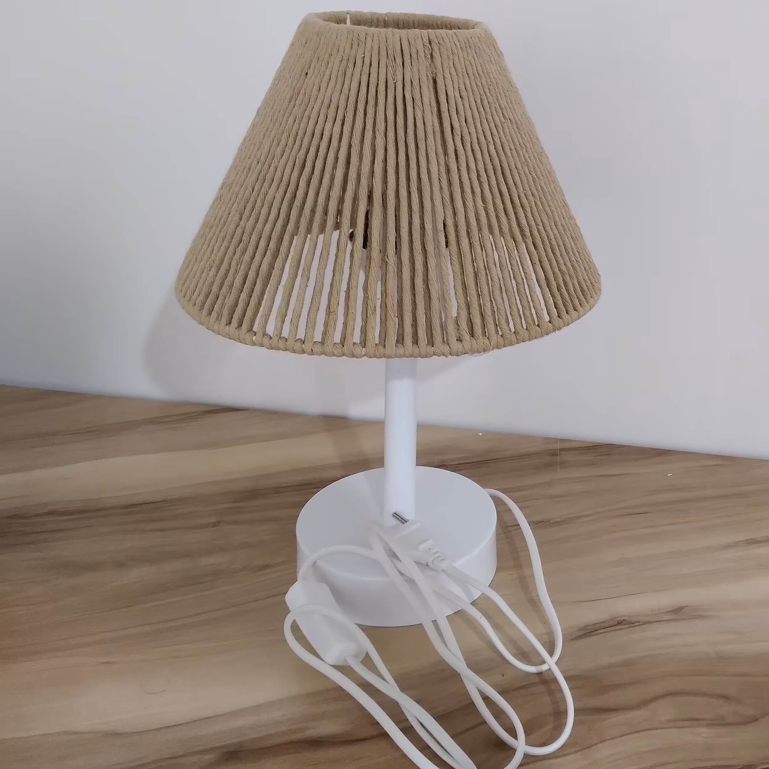 آباژور مکرومه