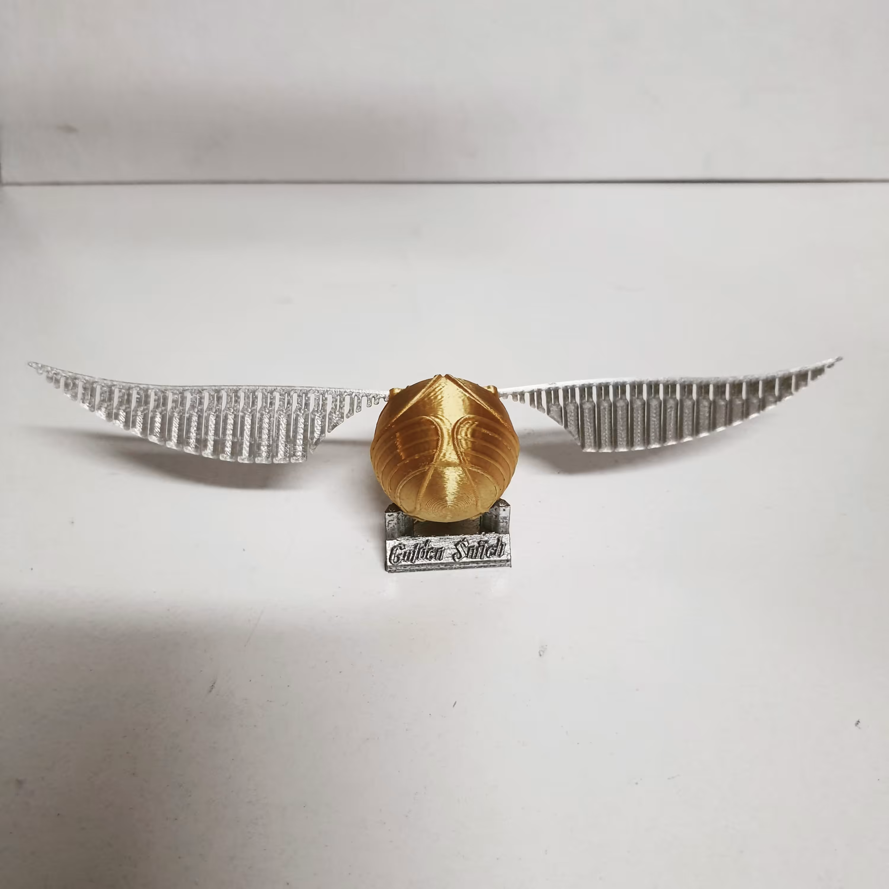 گوی زرین ( اسنیچ ) از مجموعه هری پاتر