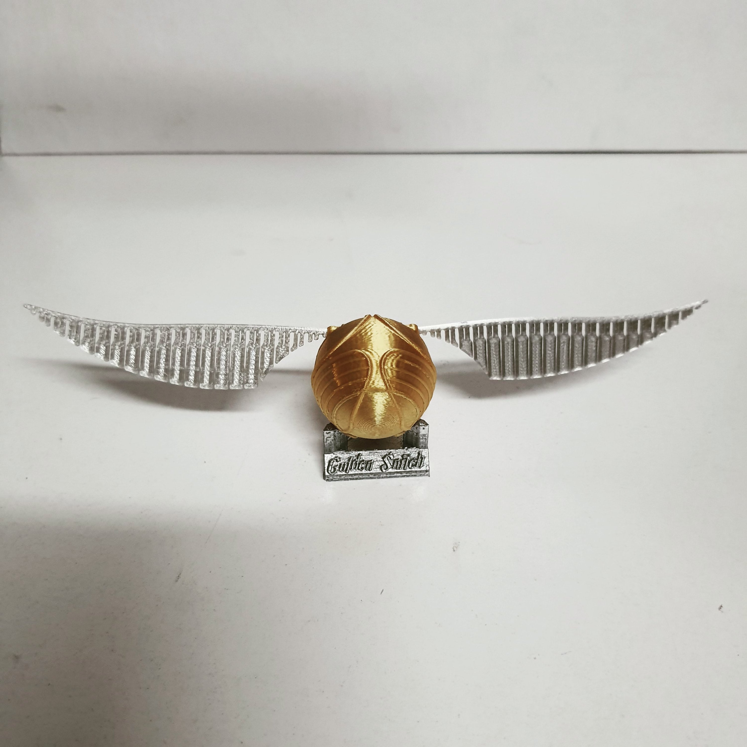 گوی زرین ( اسنیچ ) از مجموعه هری پاتر