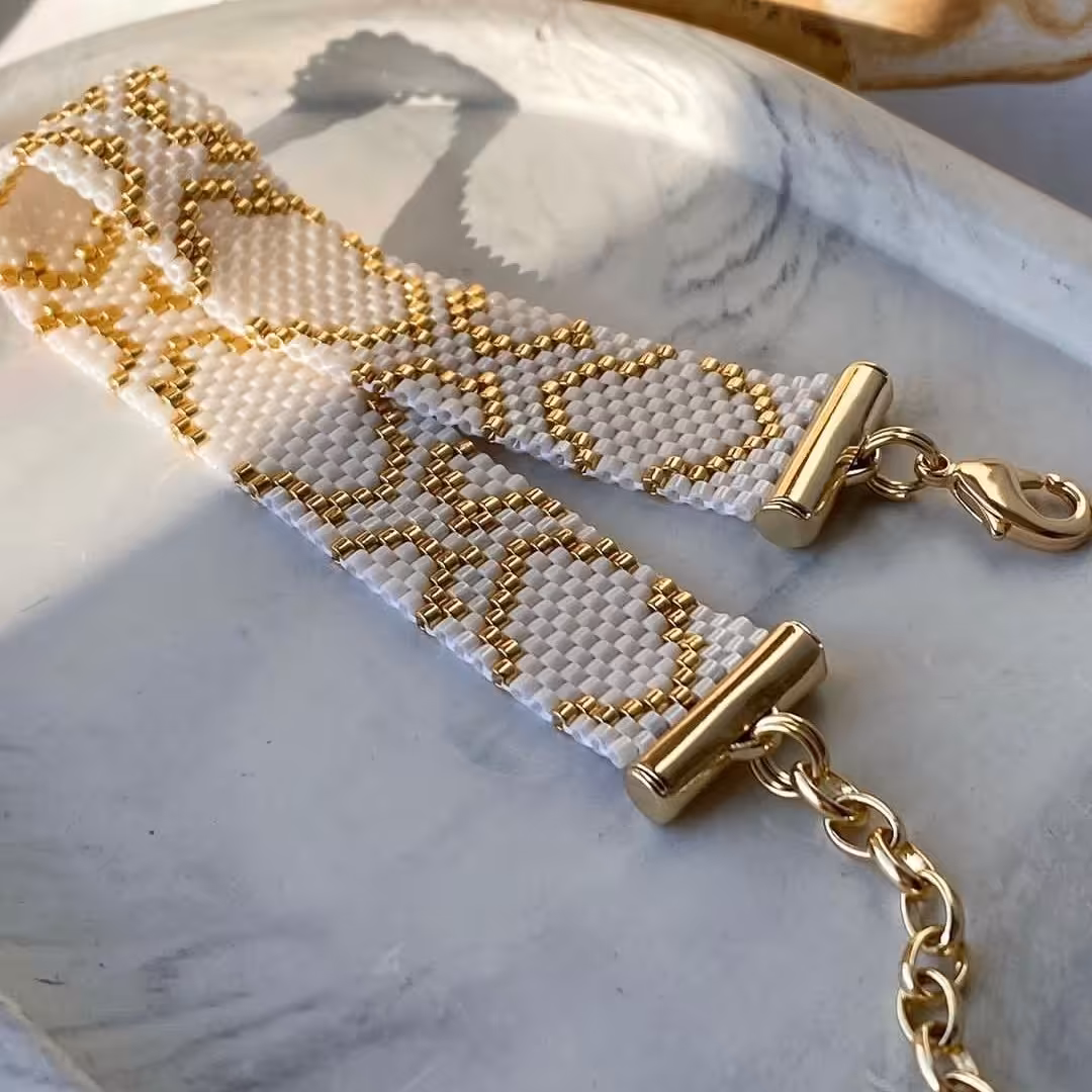 دستبند کد 08