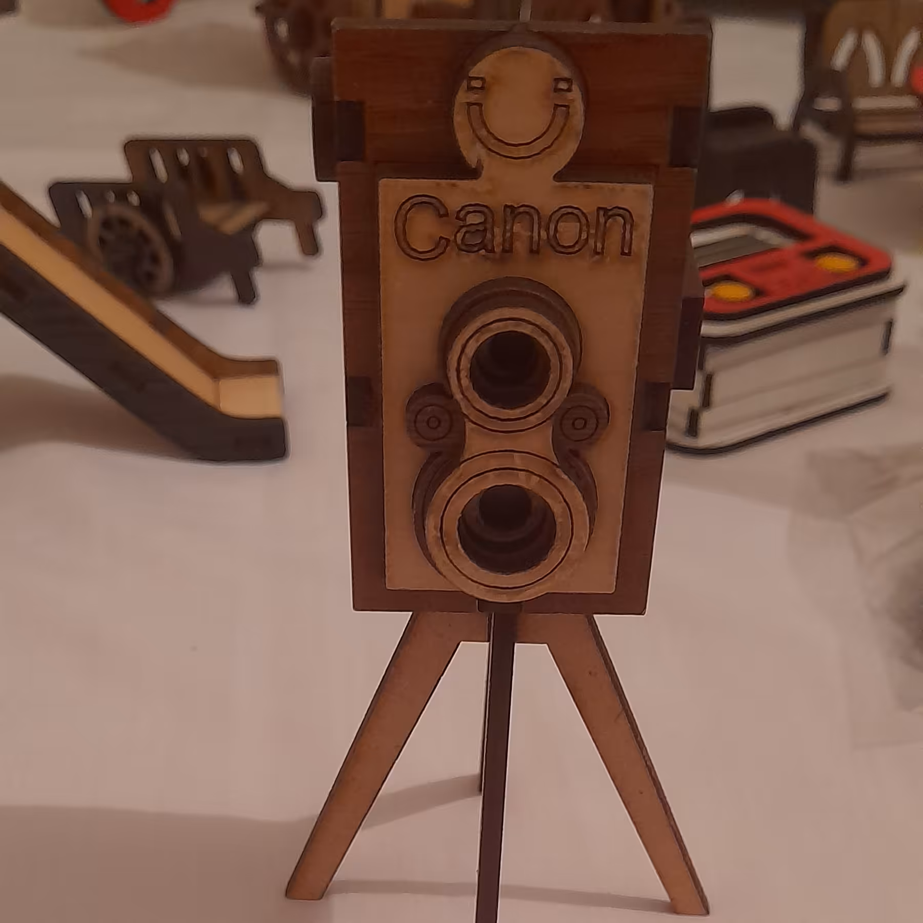 دکوری دوربین عکاسی قدیمی چوبی 