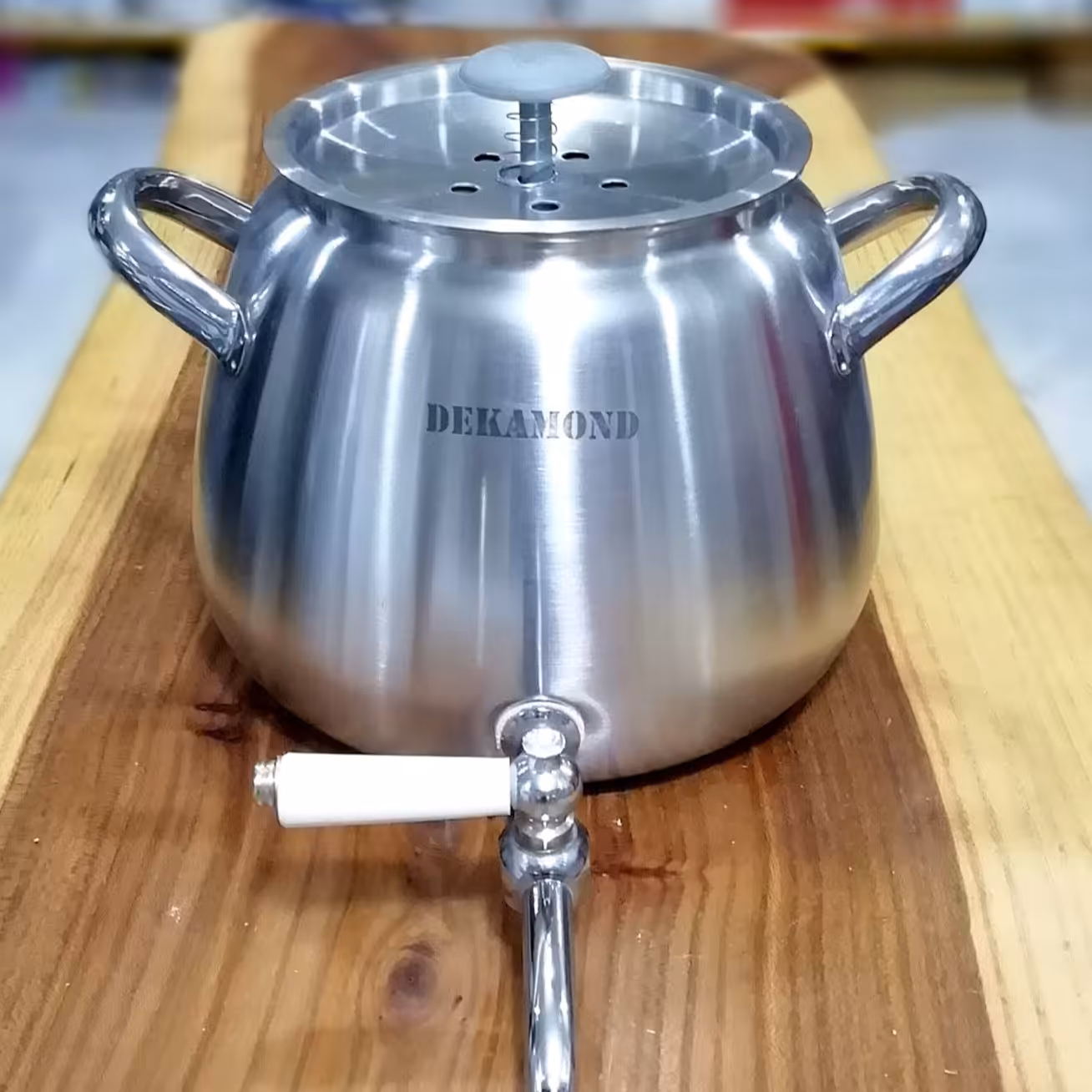 کتری شیردار استیل مات و براق  4 لیتر دکاموند 