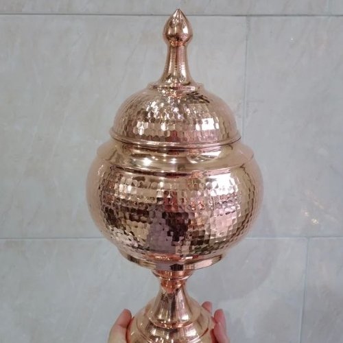 آجیل خوری پایه دار مسی ارتفاع32 وزن حدود 750گرم خیلی شیک و پرطرفدار