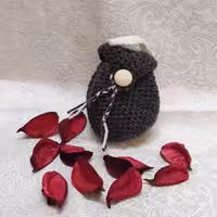 کوله پشتی دستباف جای هندزفری جاسوئیچی کاموایی در رنگ های متنوع و سایزهای مختلف 