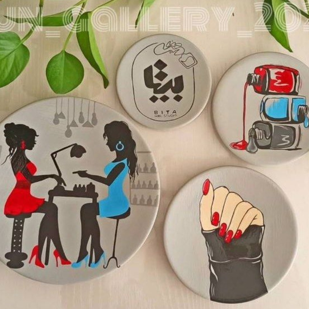 ایده دیوارکوب واسه کاشت ناخن بانوشتن متن دلخواه واسم ارایشگاه