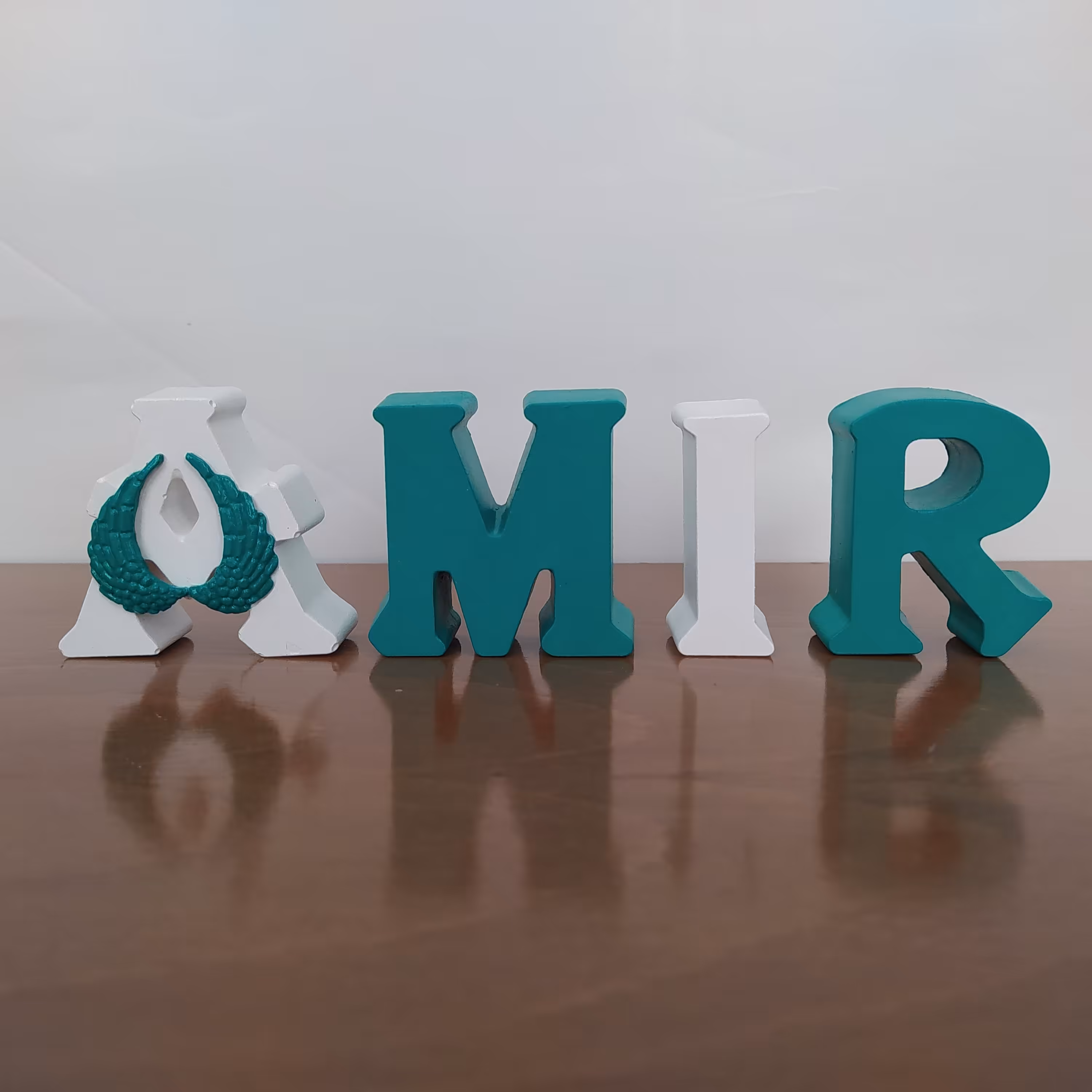 استند اسم مدل امیر