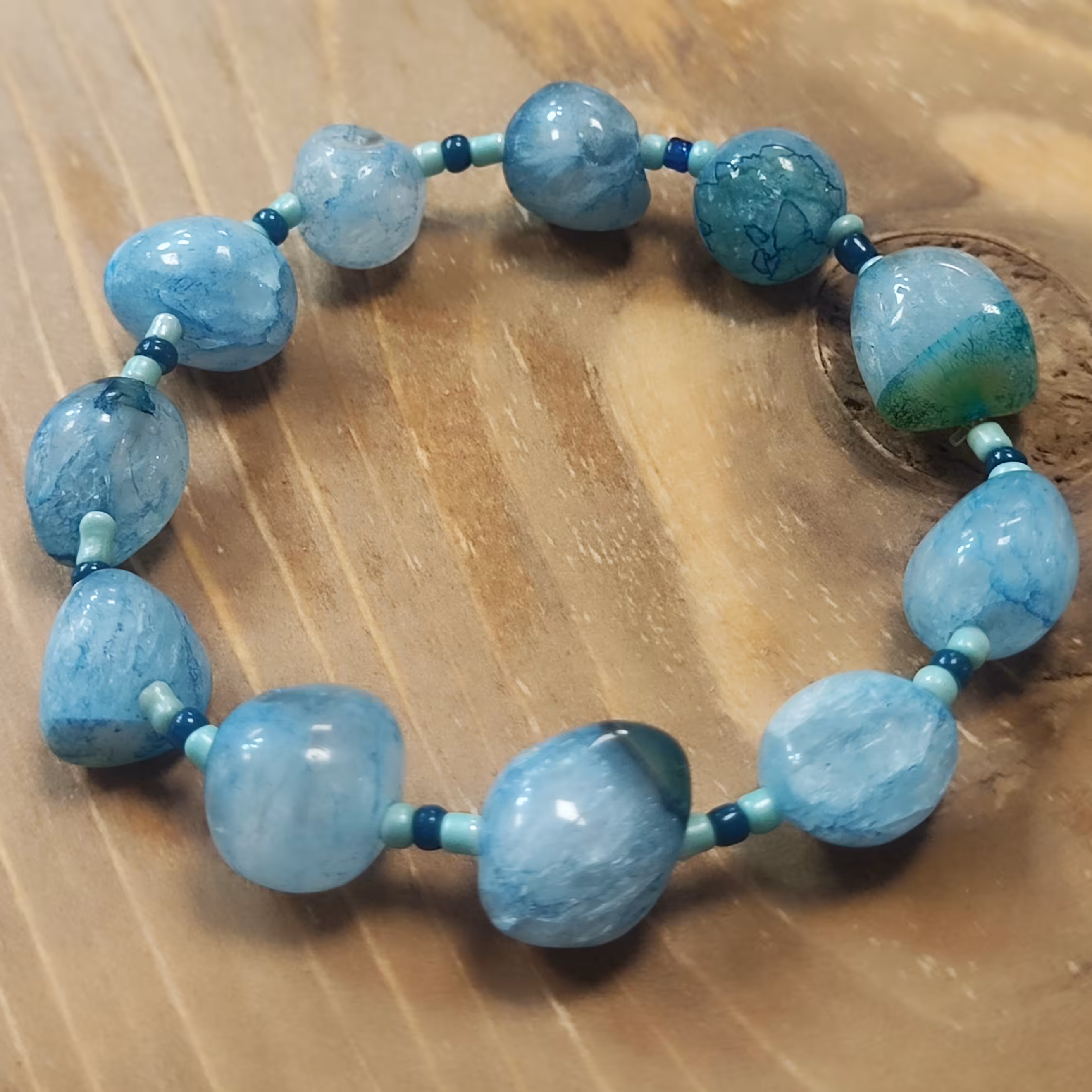 دستبند عقیق آبنباتی آبی 