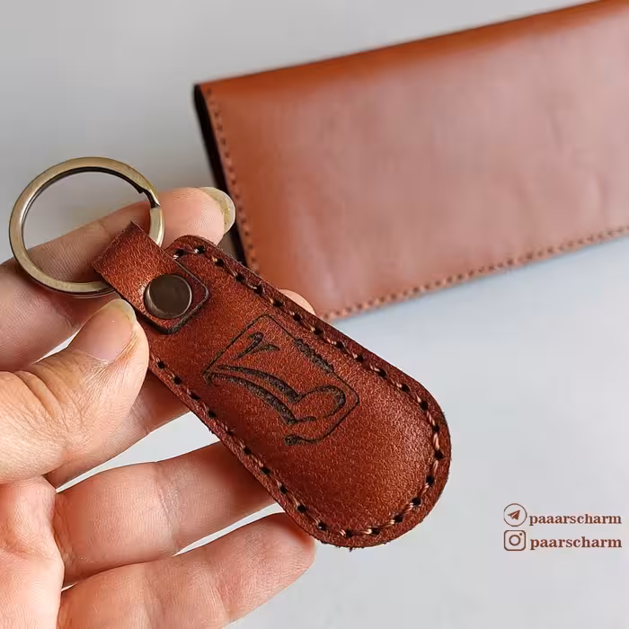 جاکلیدی و جاسوئیچی چرم طبیعی دستدوز قابل سفارش به صورت تک و در تعداد بالا 