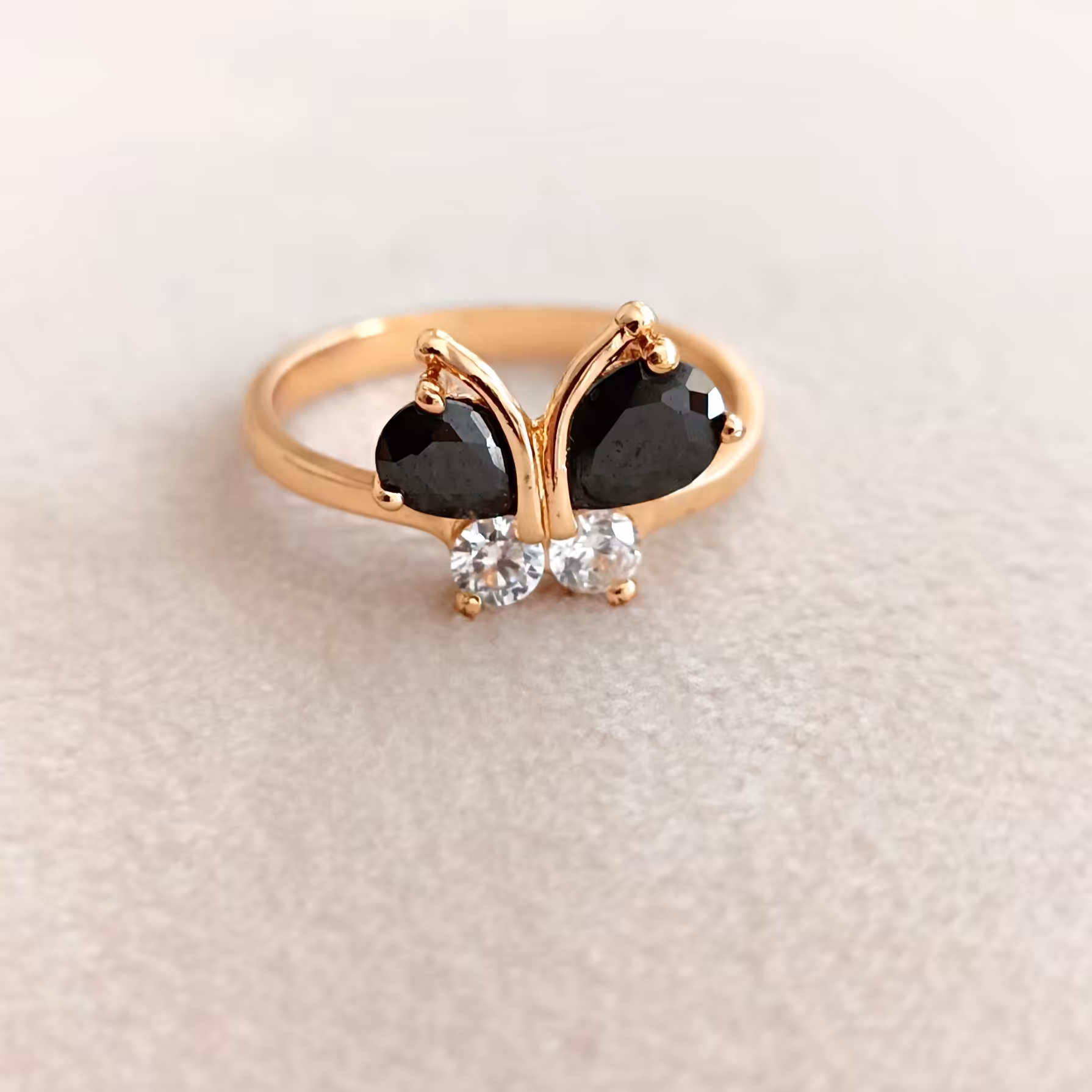 انگشتر نگین دار استیل مارک ژوپینگ 