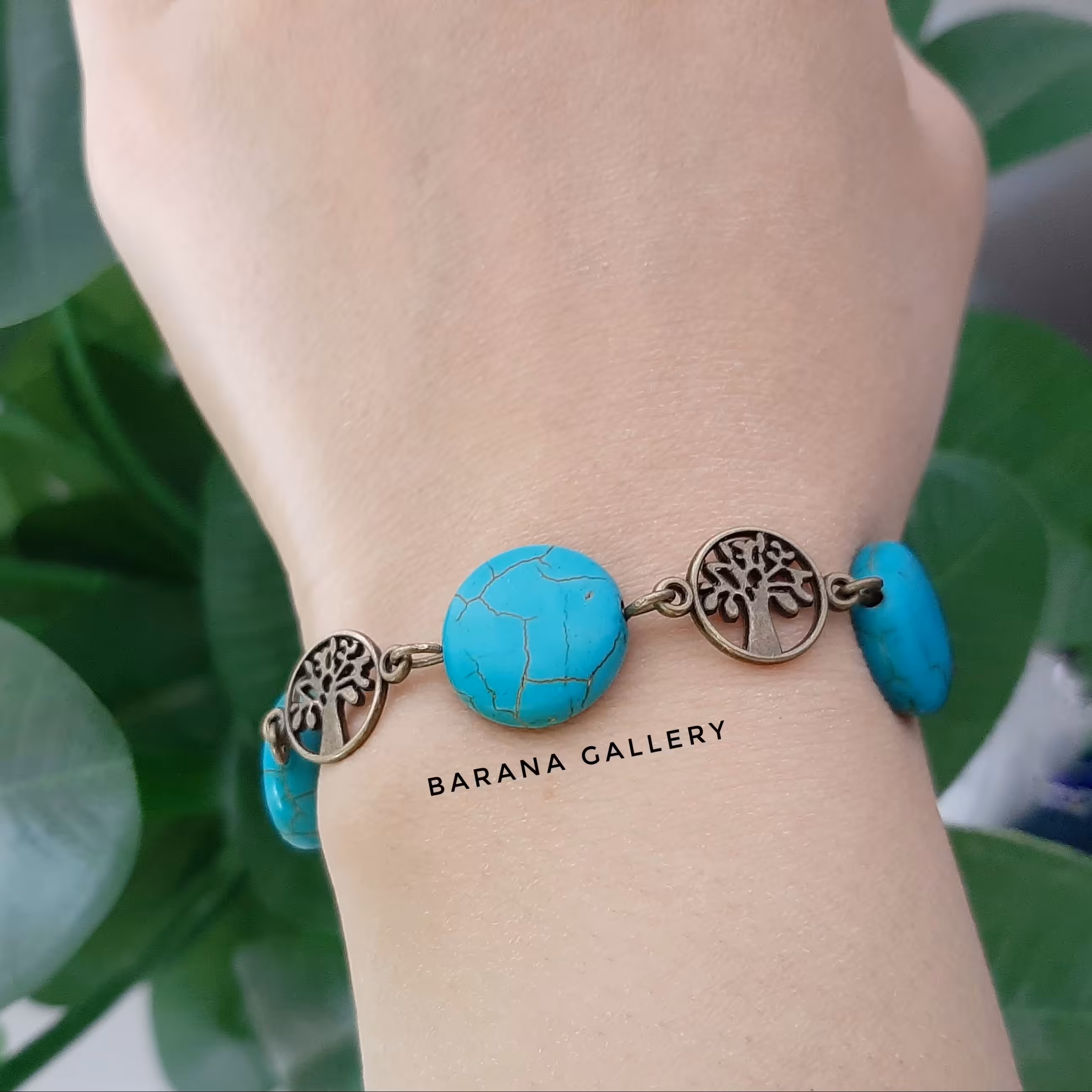 دستبند آبی سنگ فیروزه گرد درخت دوستی زنجیر دار سکه ای  دخترانه زنانه