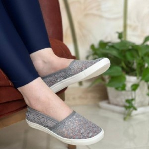 ونس توری زنانه
