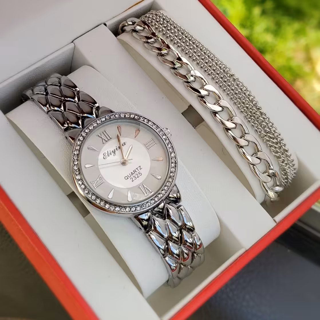 ست ساعت زنانه با دستبند شیک نقره ای 