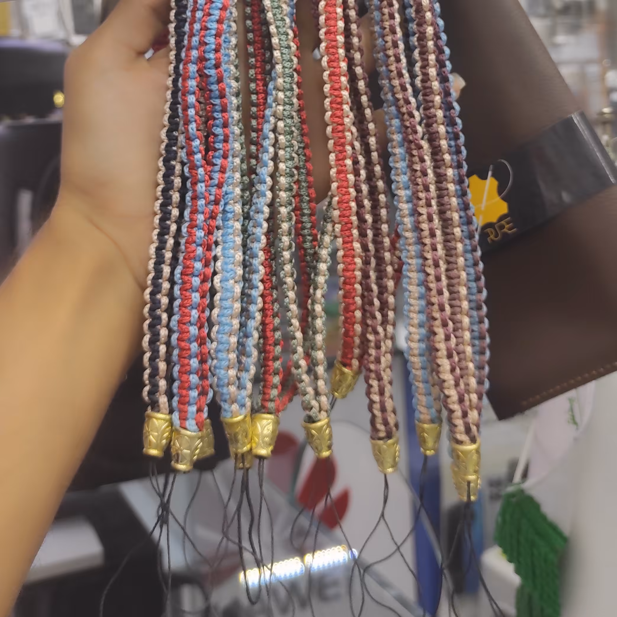 بند گردنی و دستی زندان بافت شیک و جذاب 