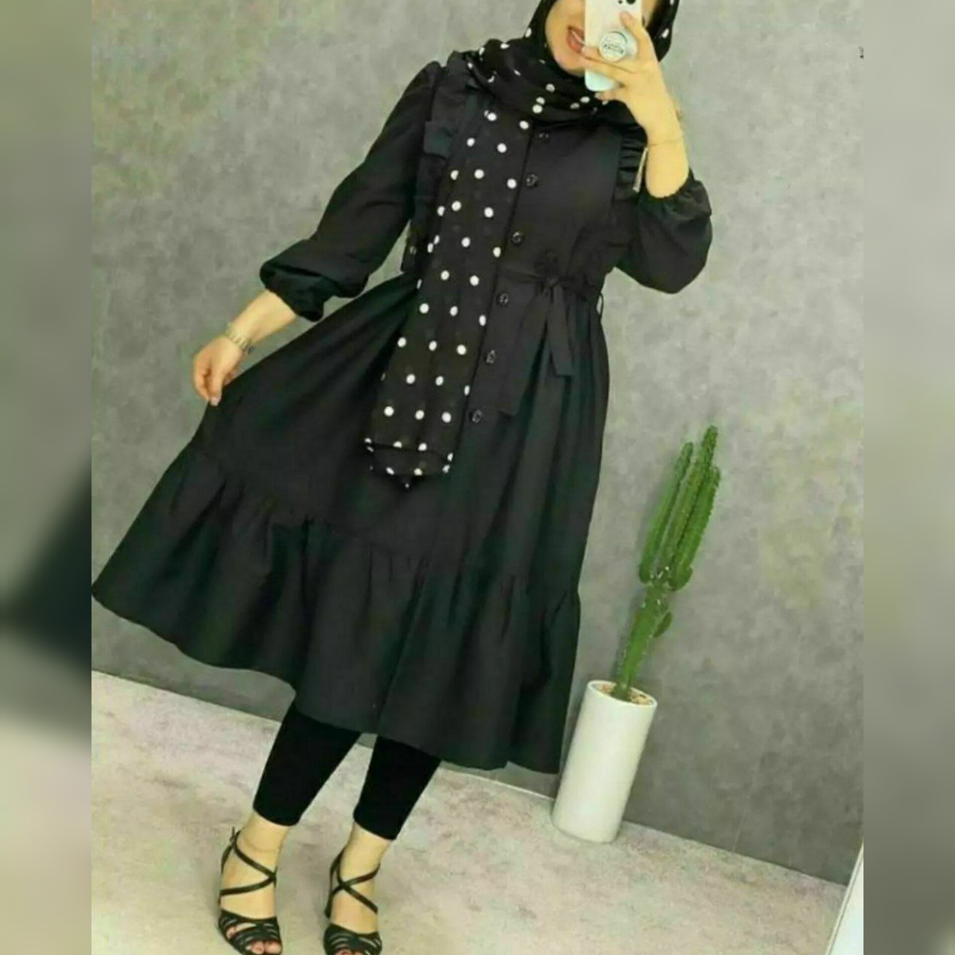 مانتوبلند دمپاچین محرمی
جنس میکرو
رنگ بندی مشکی
سایز ها فری38تا44