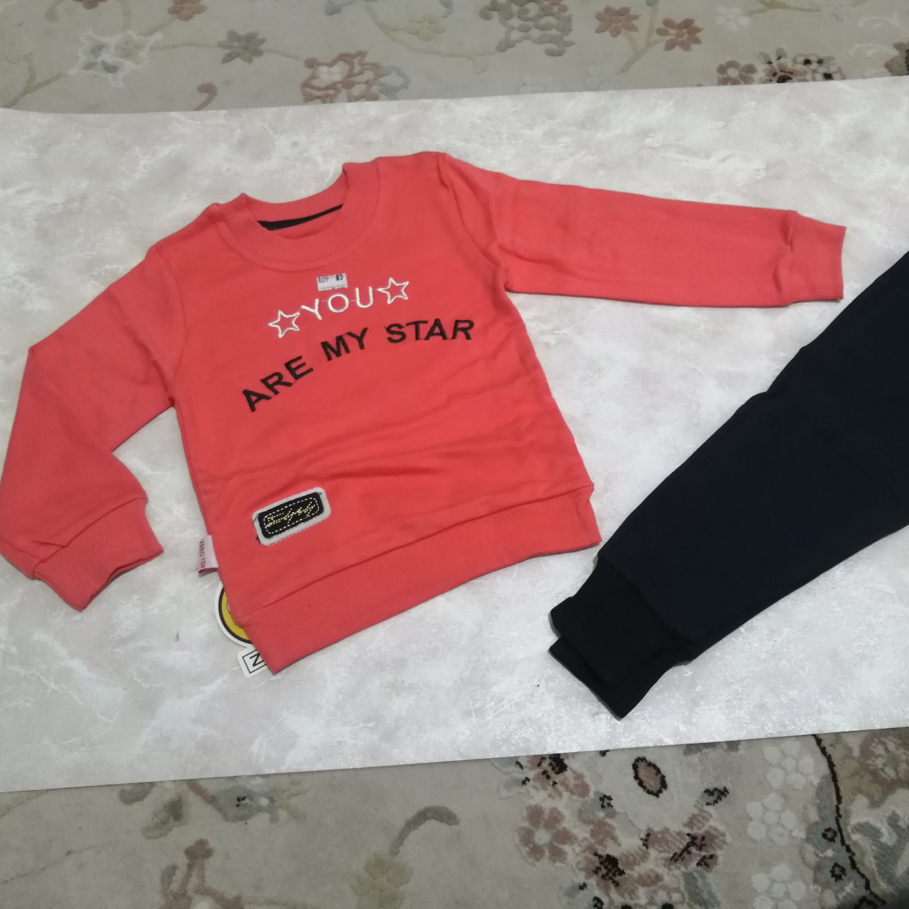بلوز و شلوار بچه گانه، سایز 35،40،رنگ زرشکی، تولید ملی، شلوار دارای جیب، پایین شلوار گت دار