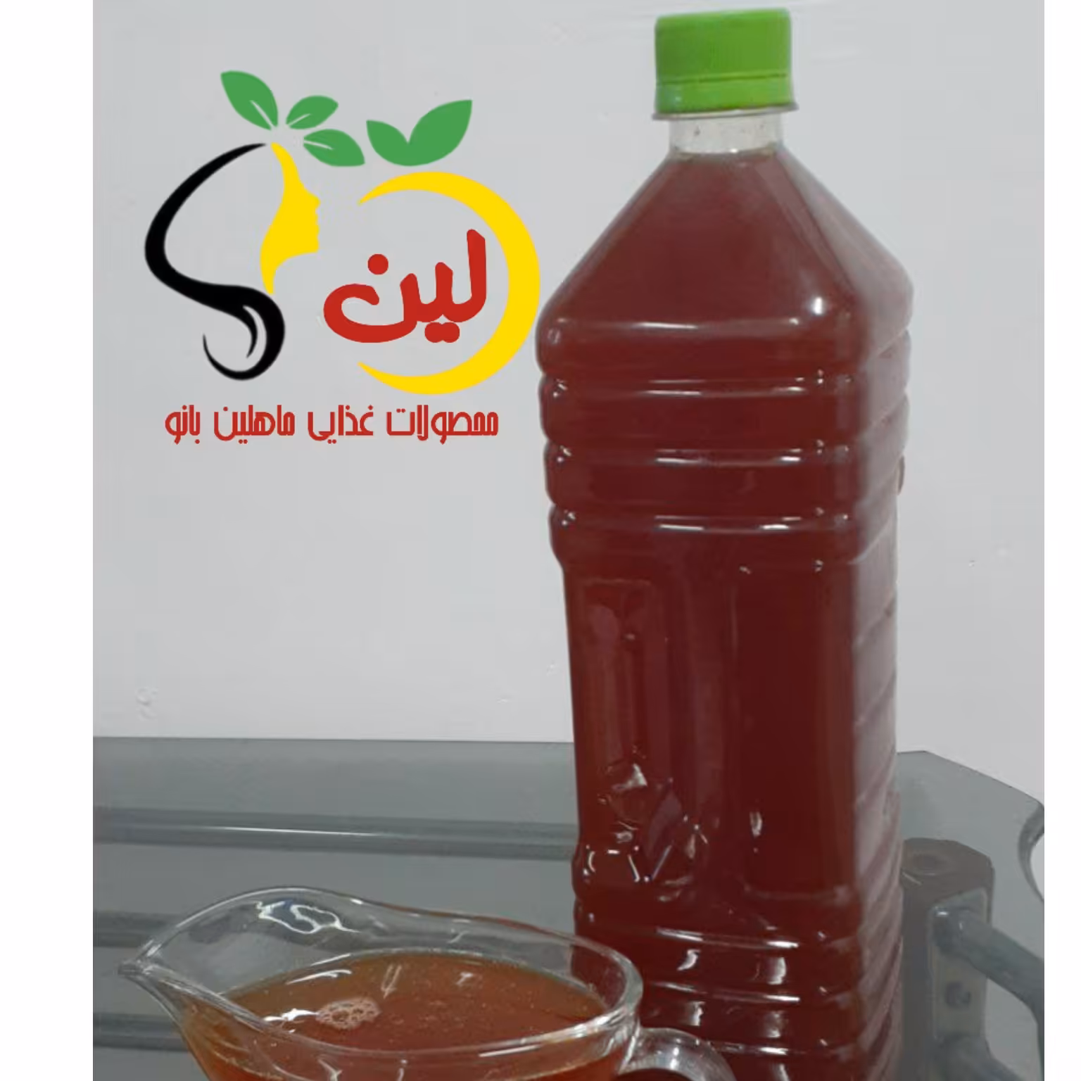 آبغوره.کم‌نمک جوشیده شده تارنگ انداخته .ترش بدون قطره ای آب وافزودنی های دیگر😋😋