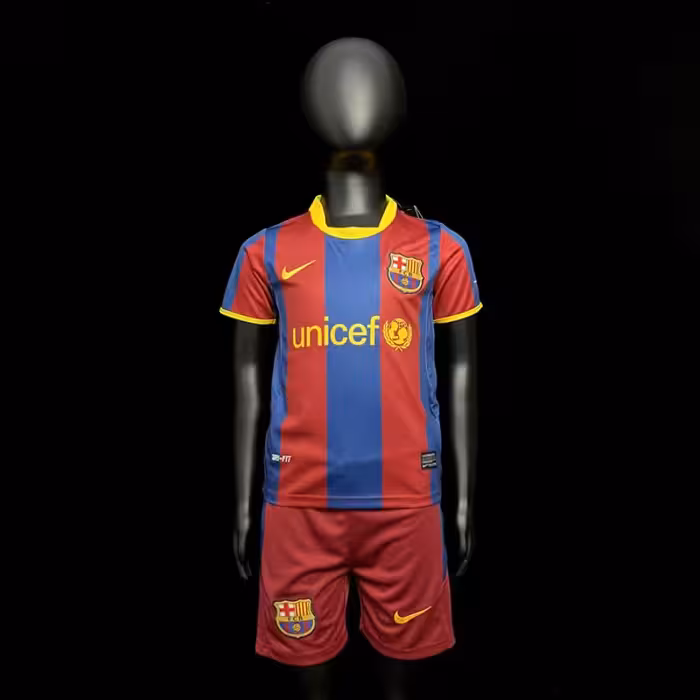 لباس کلاسیک بچه گانه بارسلونا 2011-2010 کیت اول
