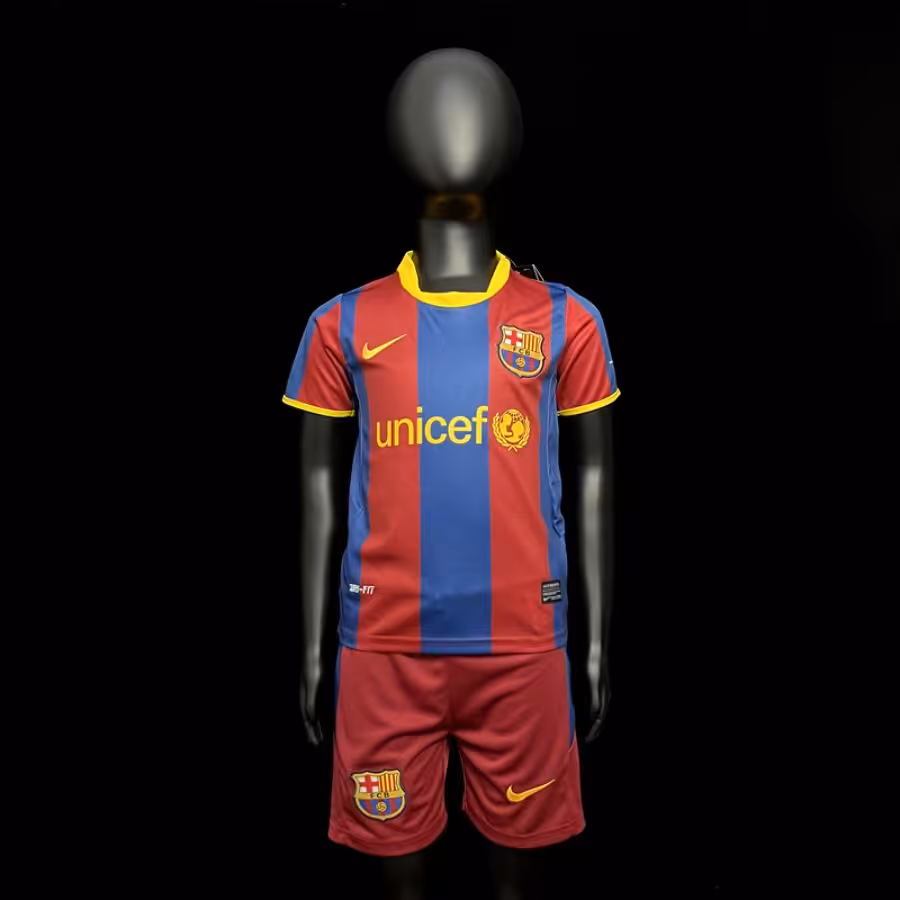 لباس کلاسیک بچه گانه بارسلونا 2011-2010 کیت اول