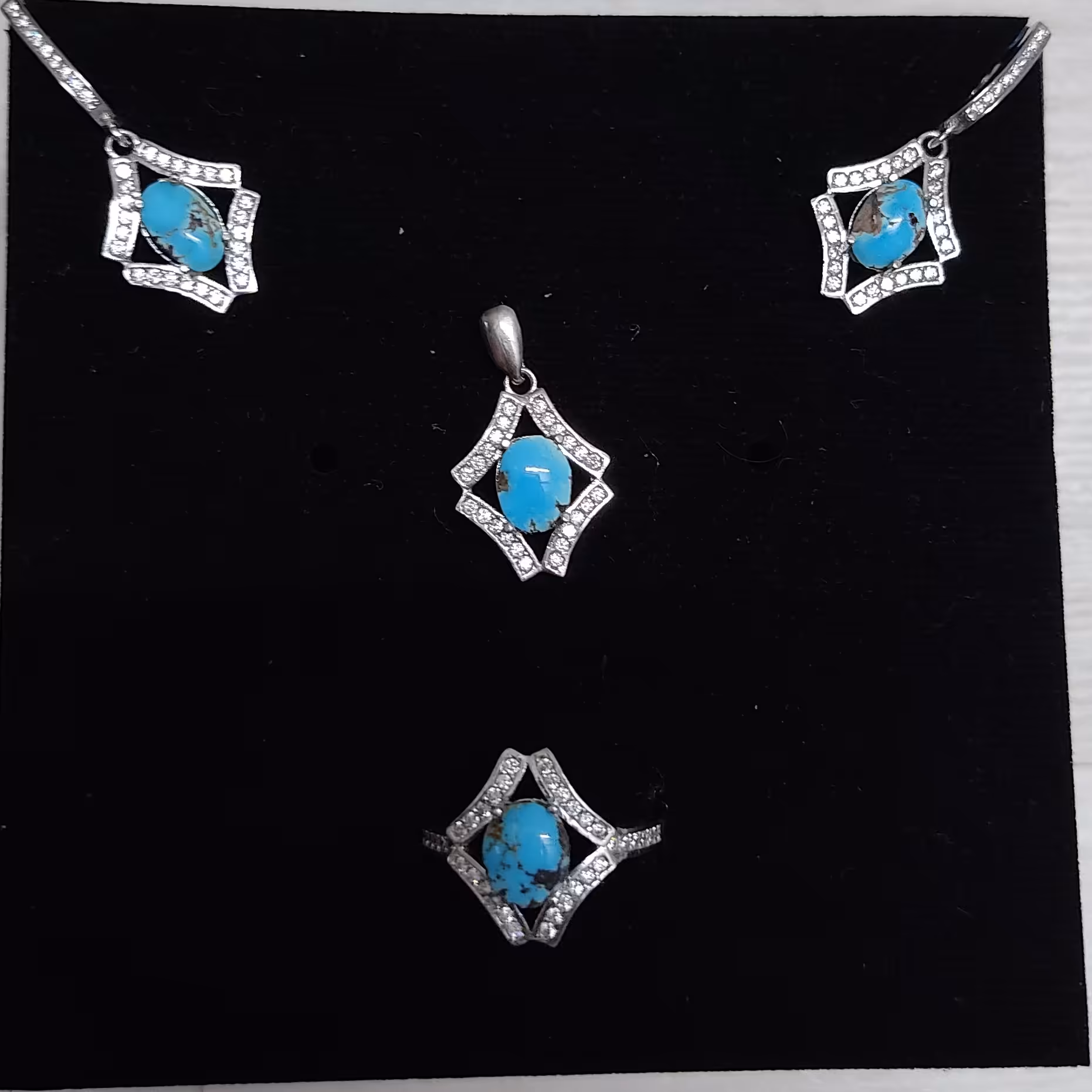 نیم ست نقره با روکش رادیوم و سنگ فیروزه کد 6 پ 1