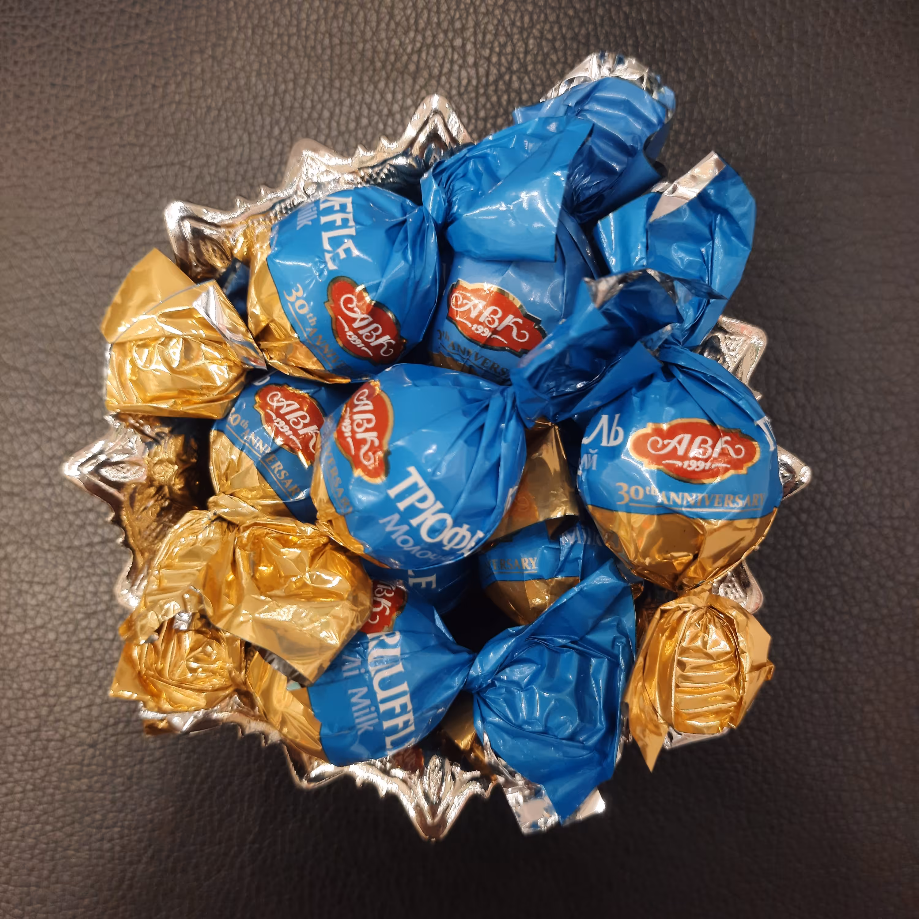 شکلات ترافل شیری ای بی کی روسی