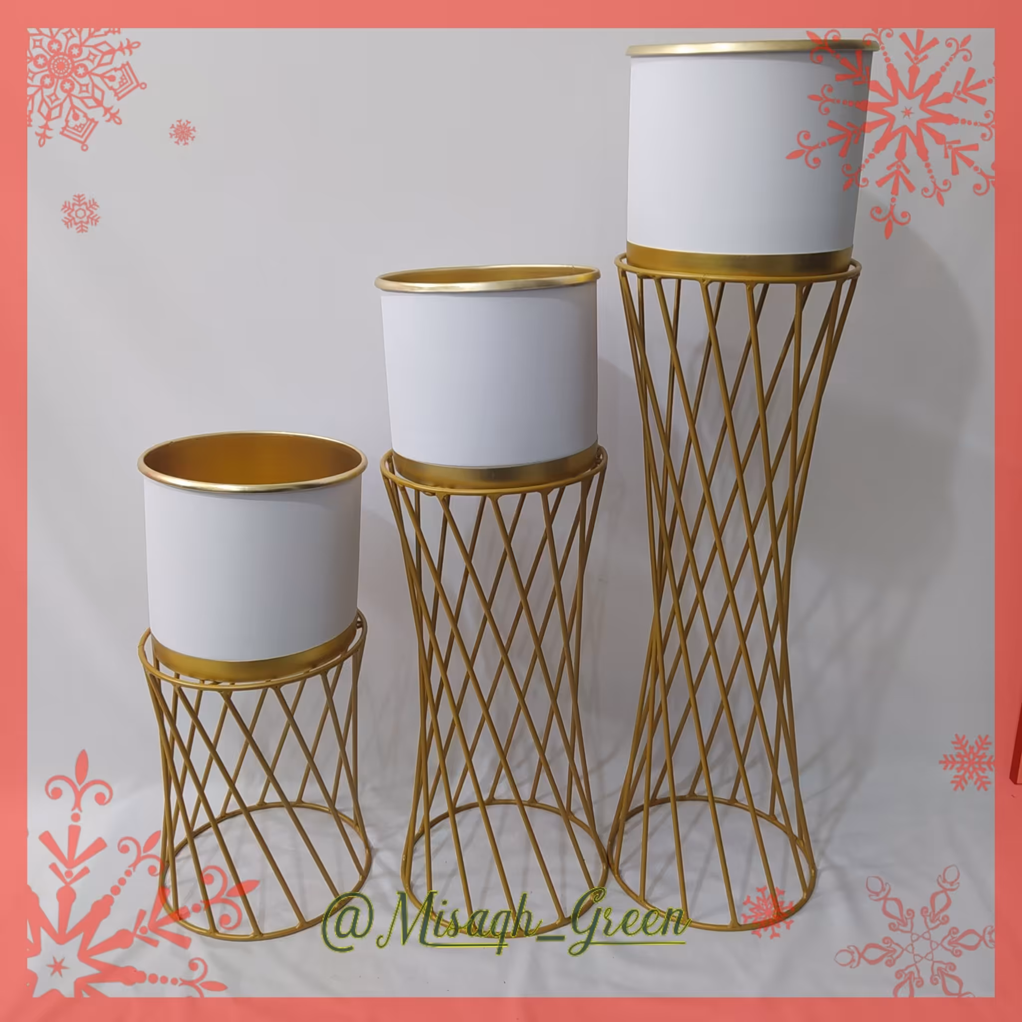 پایه گلدان سری سه تایی فلزی مدل پیچ رنگ طلایی مات و مشکی بدون گلدان