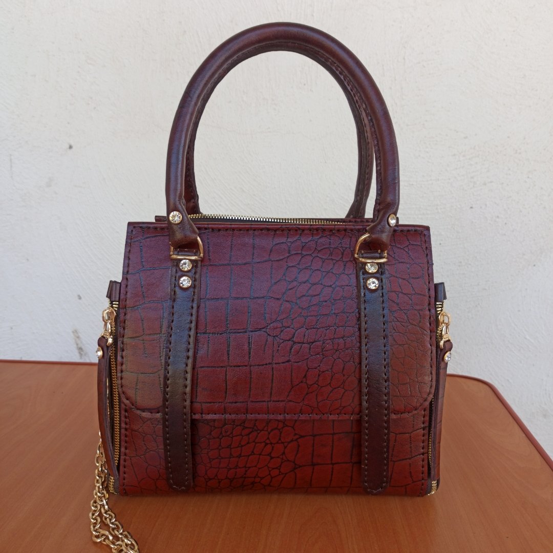 کیف مجلسی زنانه بسیار زیبا با چرم طبیعی گاوی 