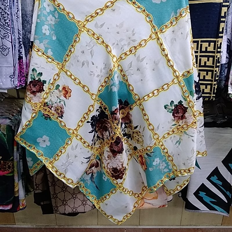 روسری نخی دست دوز کد 15