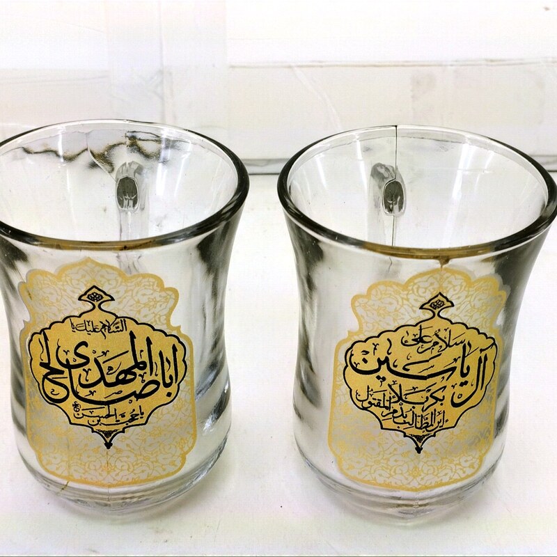 102780-استکان کمرباریک دسته دار بزرگ سلام علی آل یاسین و اباصالح عج-6تایی