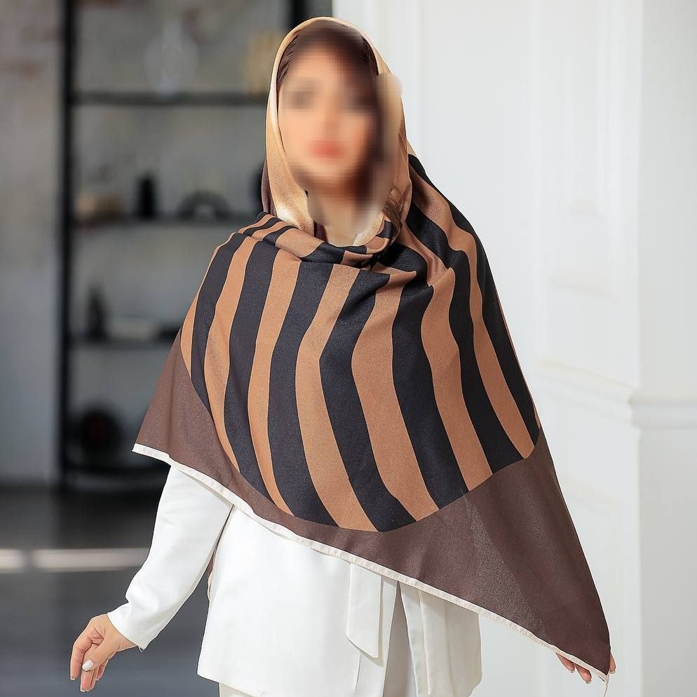 روسری نخی پاییزه ترکیب کرم مشکی نسکافه ای