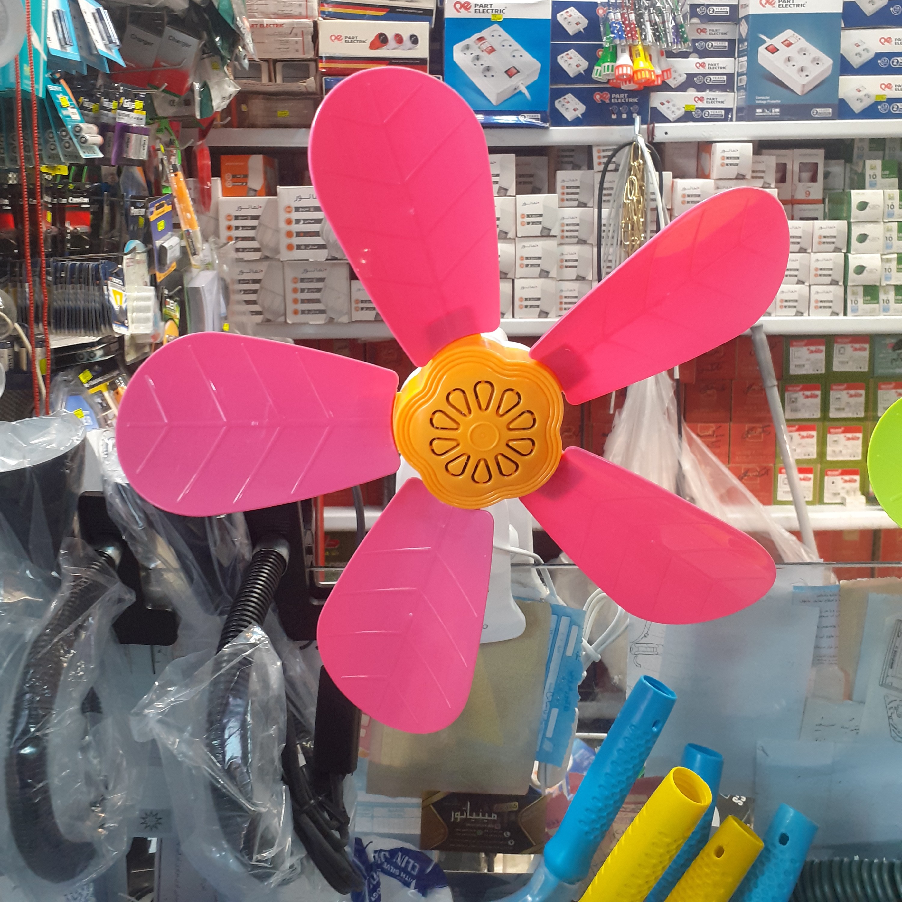 پنکه گیره ای 5 پره رومیزی بهترین کیفیت و کارایی دور بالا