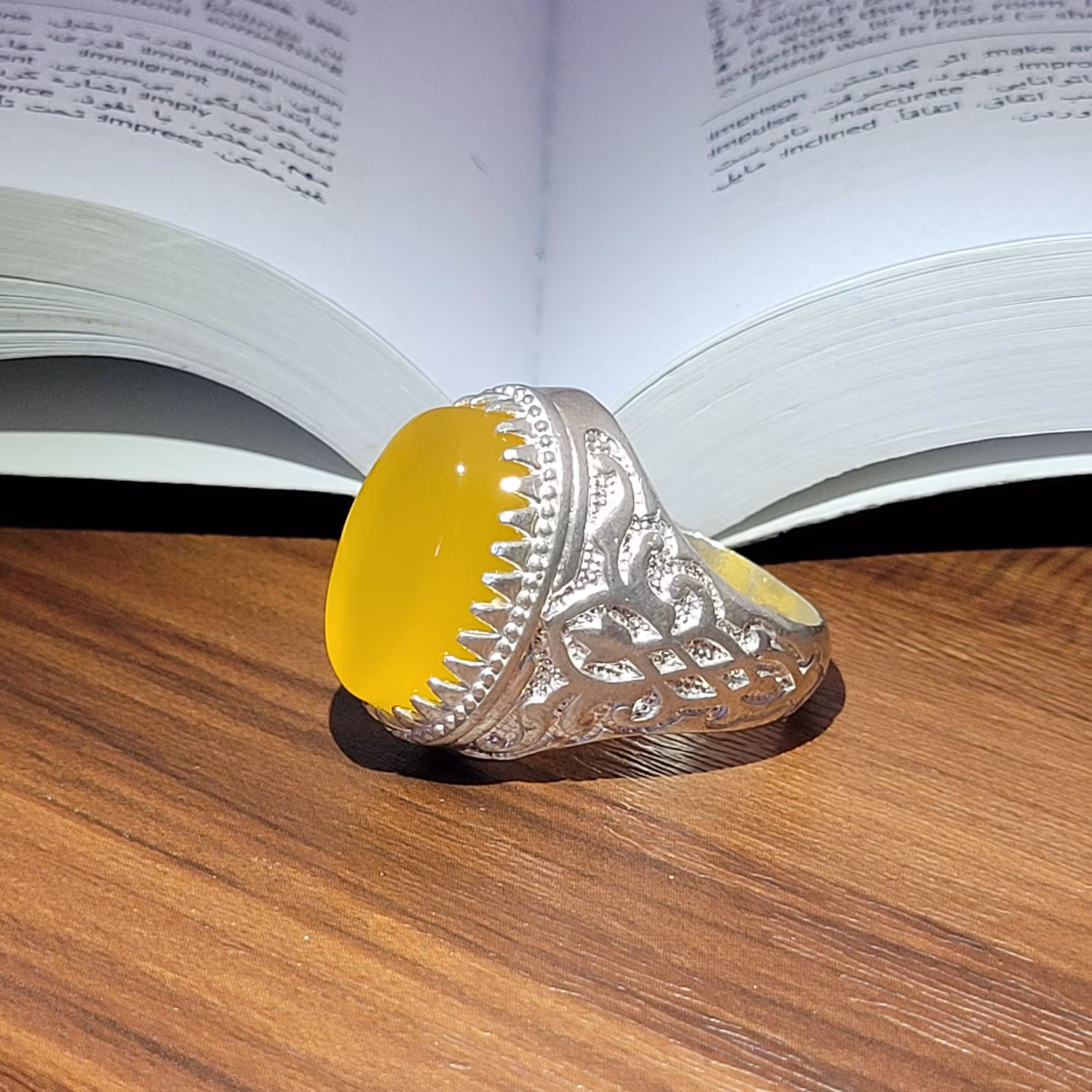 انگشتر نقره مردانه با عقیق زرد 