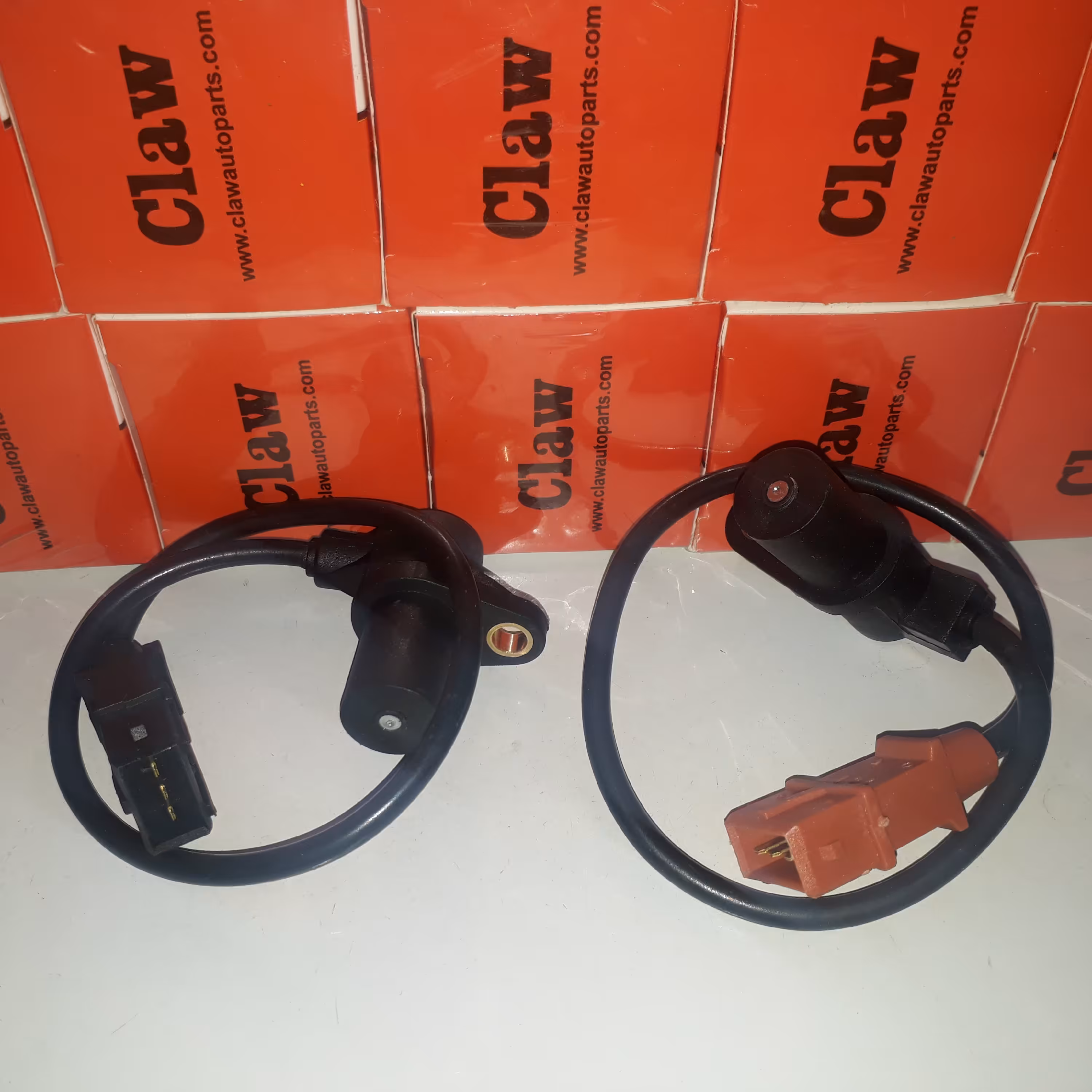 سنسور دور موتور ساژم ( قهوه ای)  زیمنس ( مشکی ) 