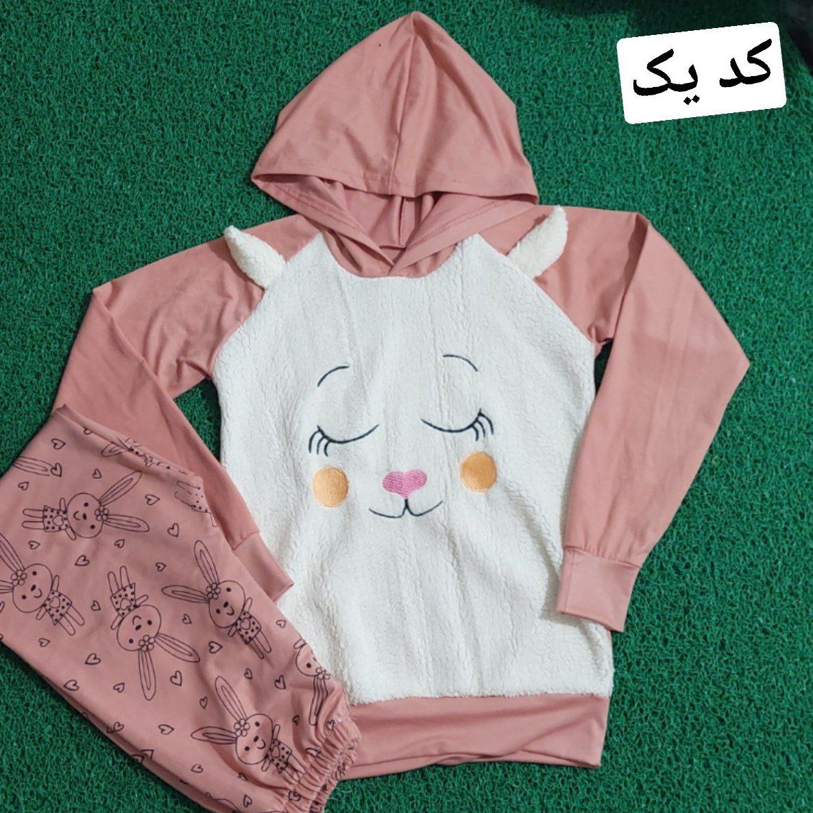 ست هودی و شلوار دخترانه  جلو تدی ضخیم فری سایز مناسب 8 تا 9 سال