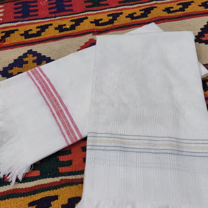 حوله دستباف ماهتاب سایز 50در80. چهار وردی، رنگ سفید، دست و صورت 