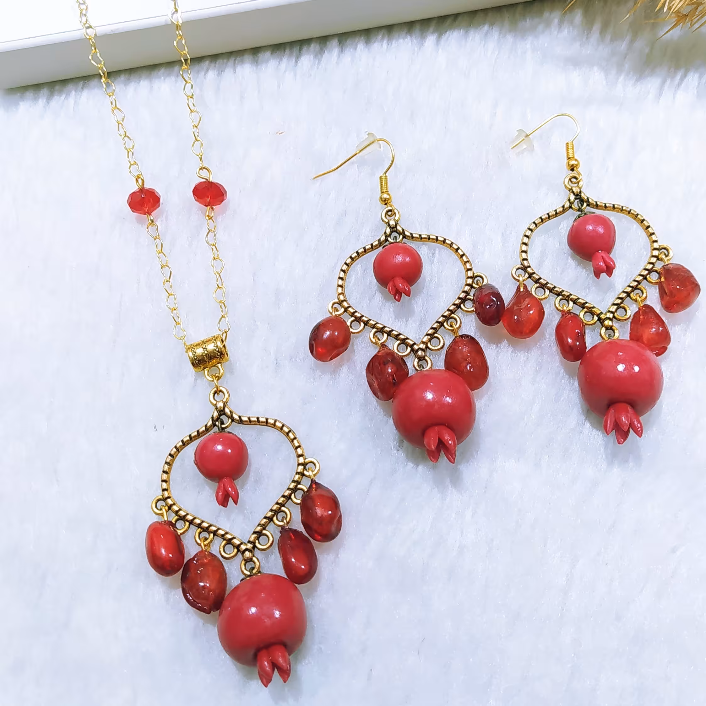 ست گوشواره و گردنبند قلبی انار یلدا ارسال رایگان