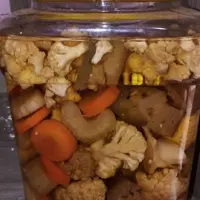 ترشی مخلوط خانگی 
