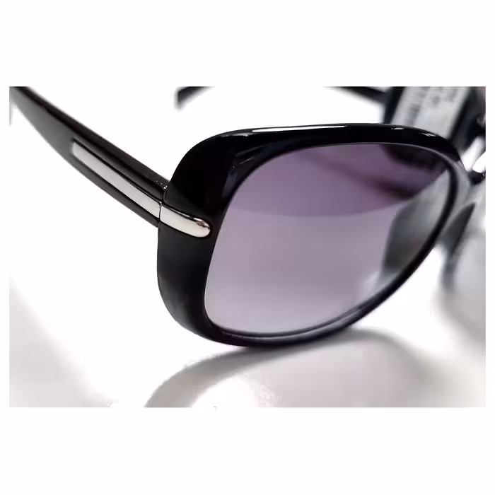 عینک آفتابی مشکی 400uvدارای دفترچه و بارکد اصالت کالا 