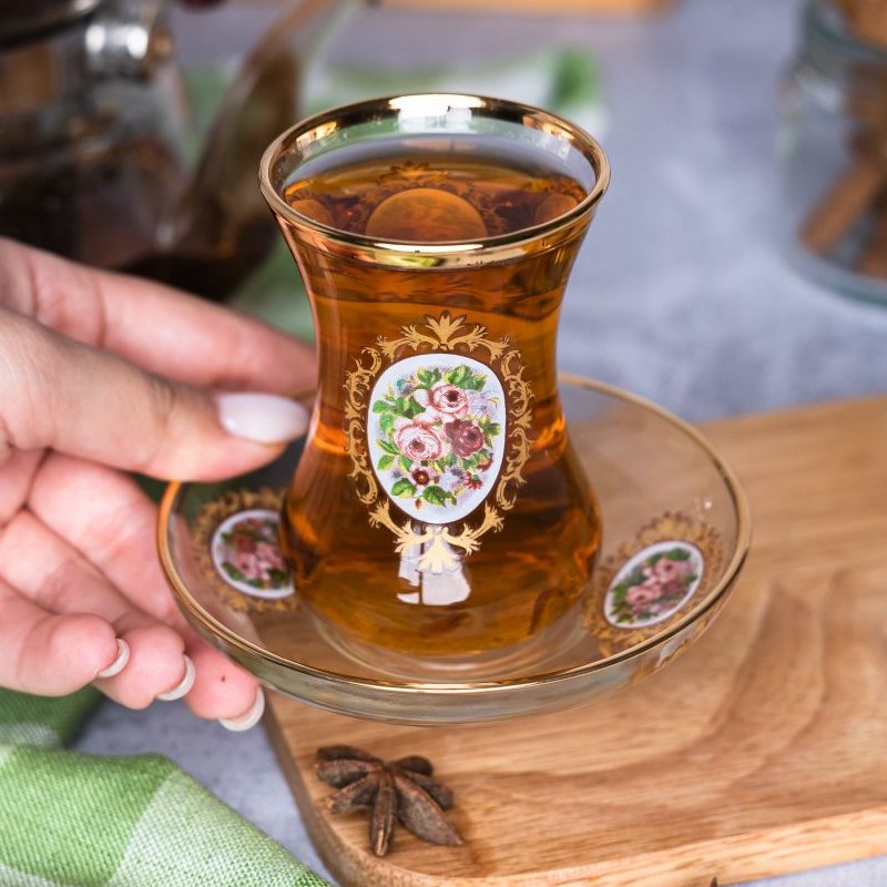 استکان و نعلبکی لب طلایی گل سرخ ساخت کشور ترکیه مدل هاران بسته دوازده عددی (شش عدد نعلبکی و شش عدد استکان)