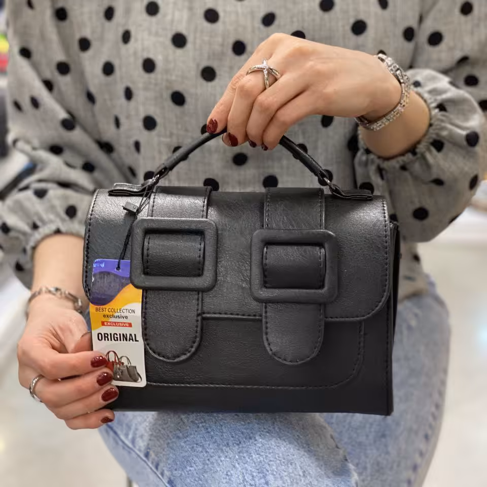 کیف دستی زنانه در دو رنگ مشکی و قهوه ای 