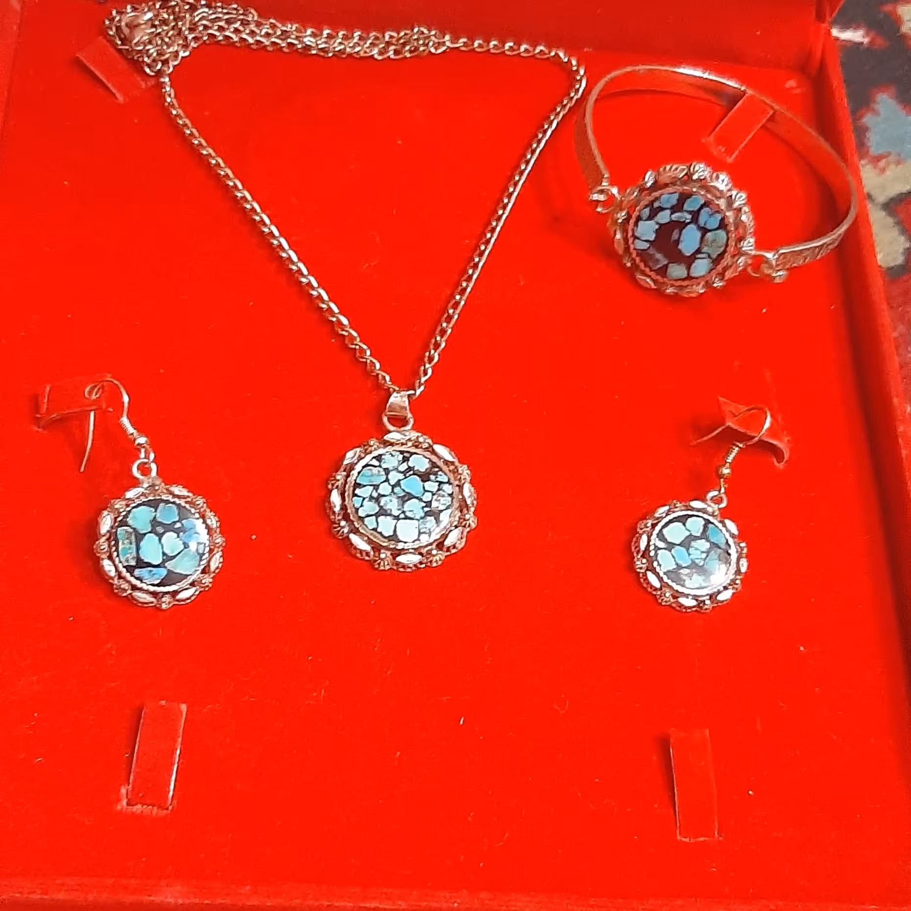 سرویس گل لبه دار