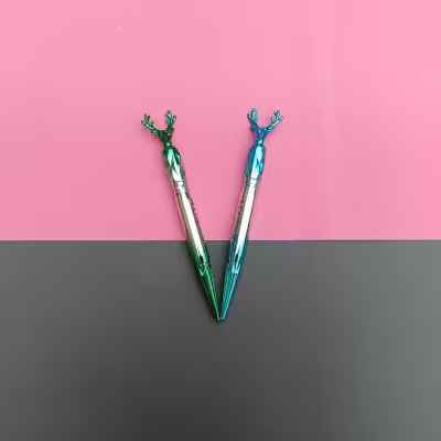 خط چشم ماژیکی مشکی گوزنی