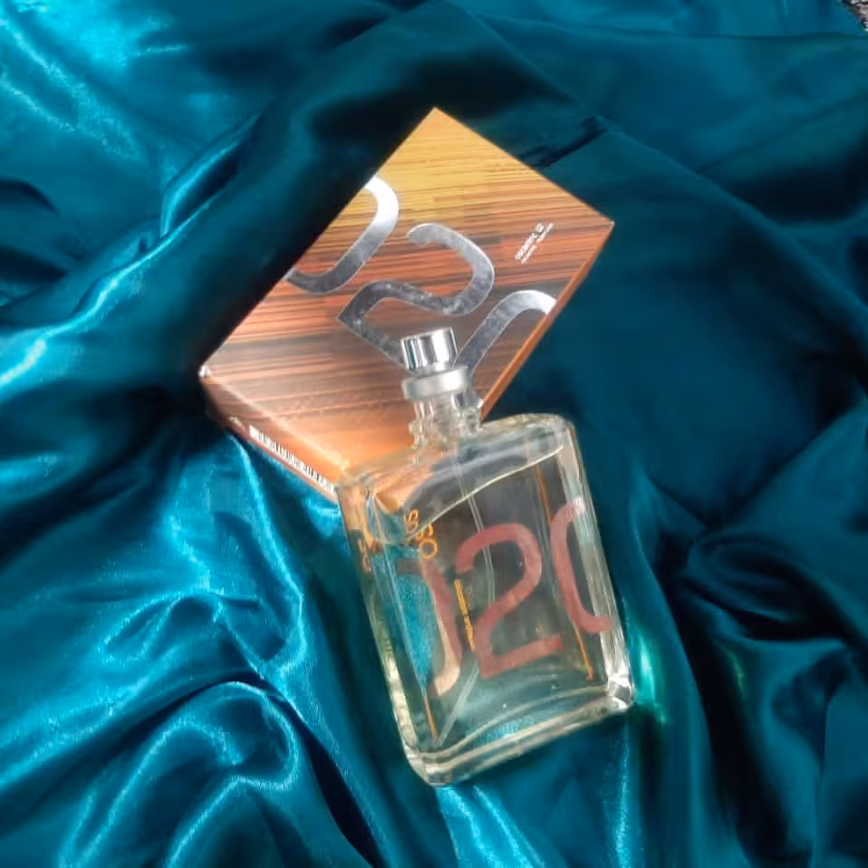 عطر ادکلن زنانه مردانه 100 میل اسنتریک مولکول 02 Molecule02