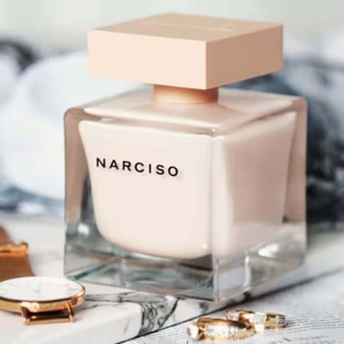 ادوپرفیوم  نارسیس رودریگز پودری 90میل  narciso rodriguez Narciso Poudree  ماندگاری و پخش بو بسیار بالا تضمینی 