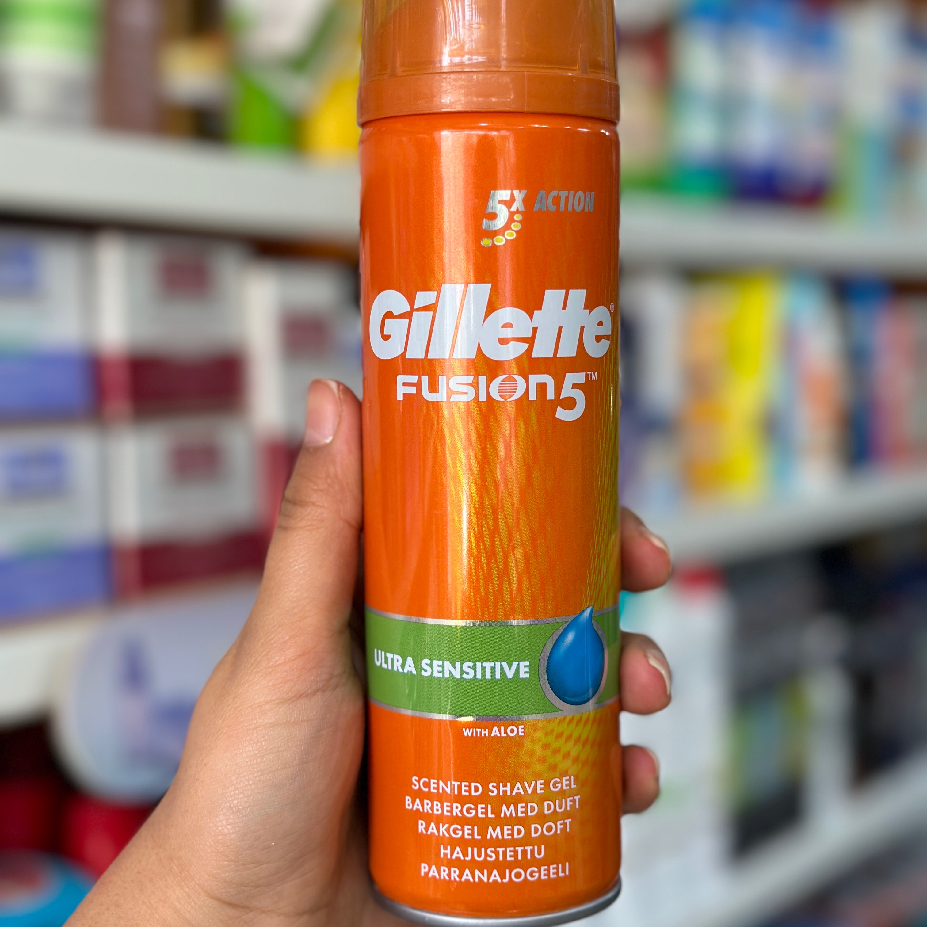 ژل اصلاح ژیلت سری Fusion5 مدل Ultra Moisturizing حجم 200 میل